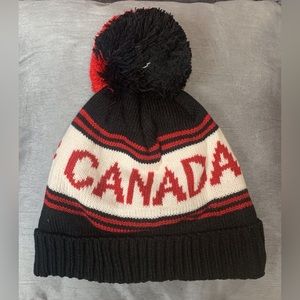 Cuffed Canada Toque-Black (Unisex)